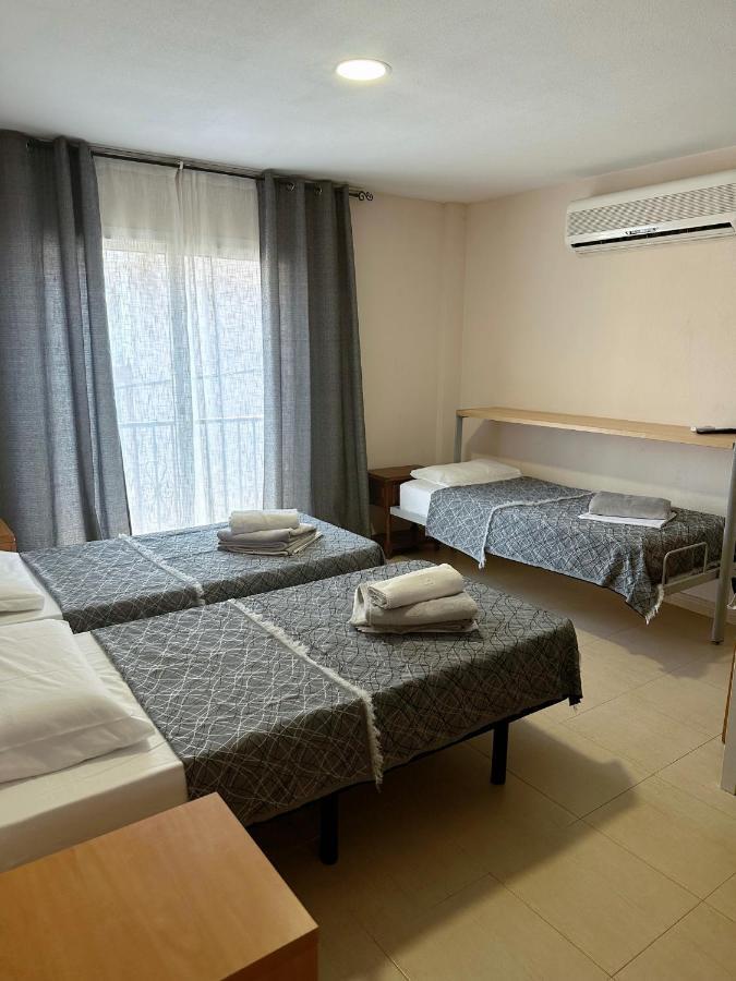 One-Bedroom Apartment,1406047805:JPEG